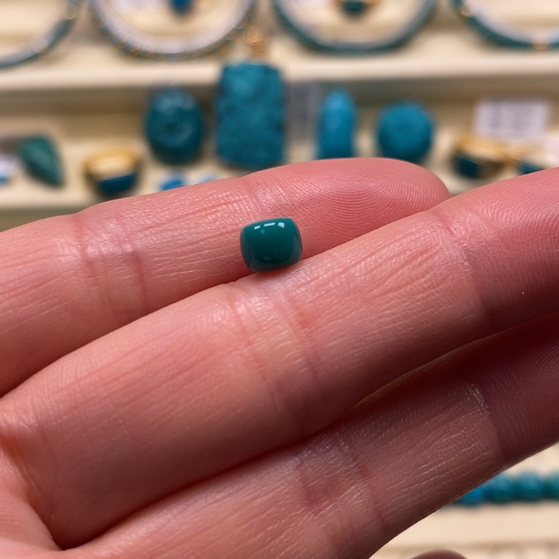 绿松石未镶嵌珠宝奇石直径5.9×4.9老型