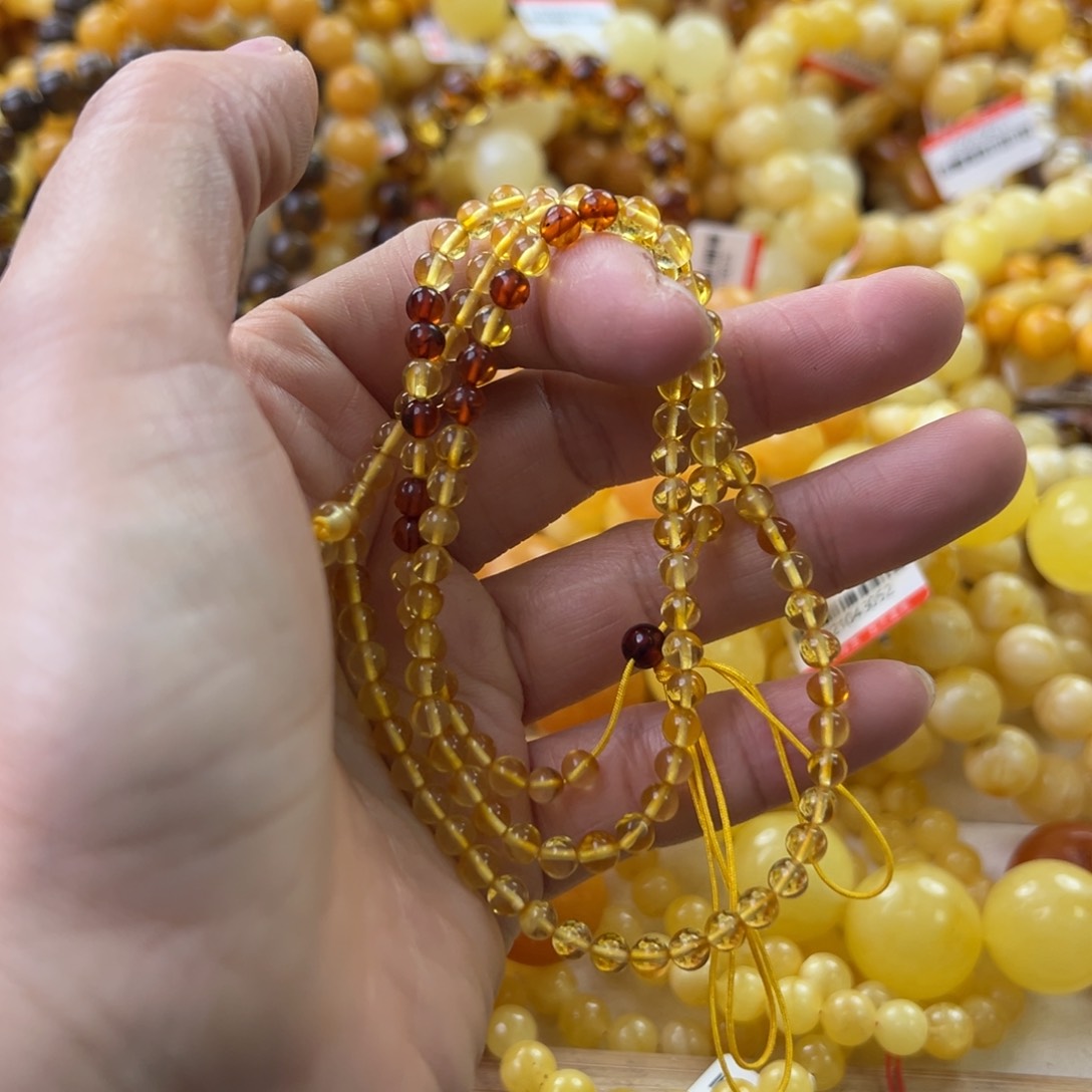 琥珀珠宝奇石未镶嵌