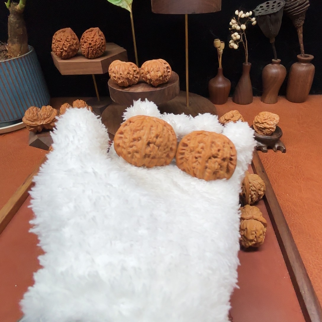 ᯅ****手串/手链核桃白狮子