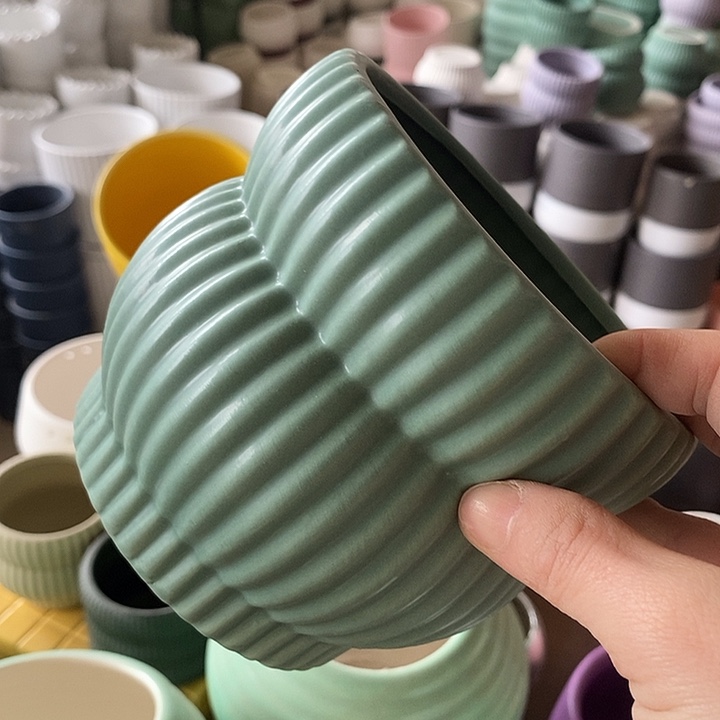 陶盆有孔 瑕疵针孔漏釉介意勿拍外口 12外高11