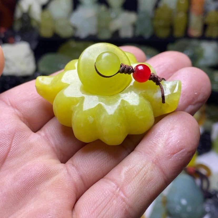 【闪购商品】蛇纹石玉未镶嵌颈饰