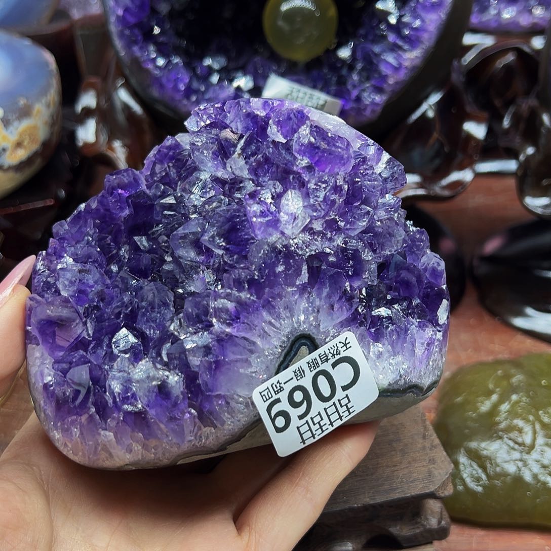 水晶大型摆件未镶嵌