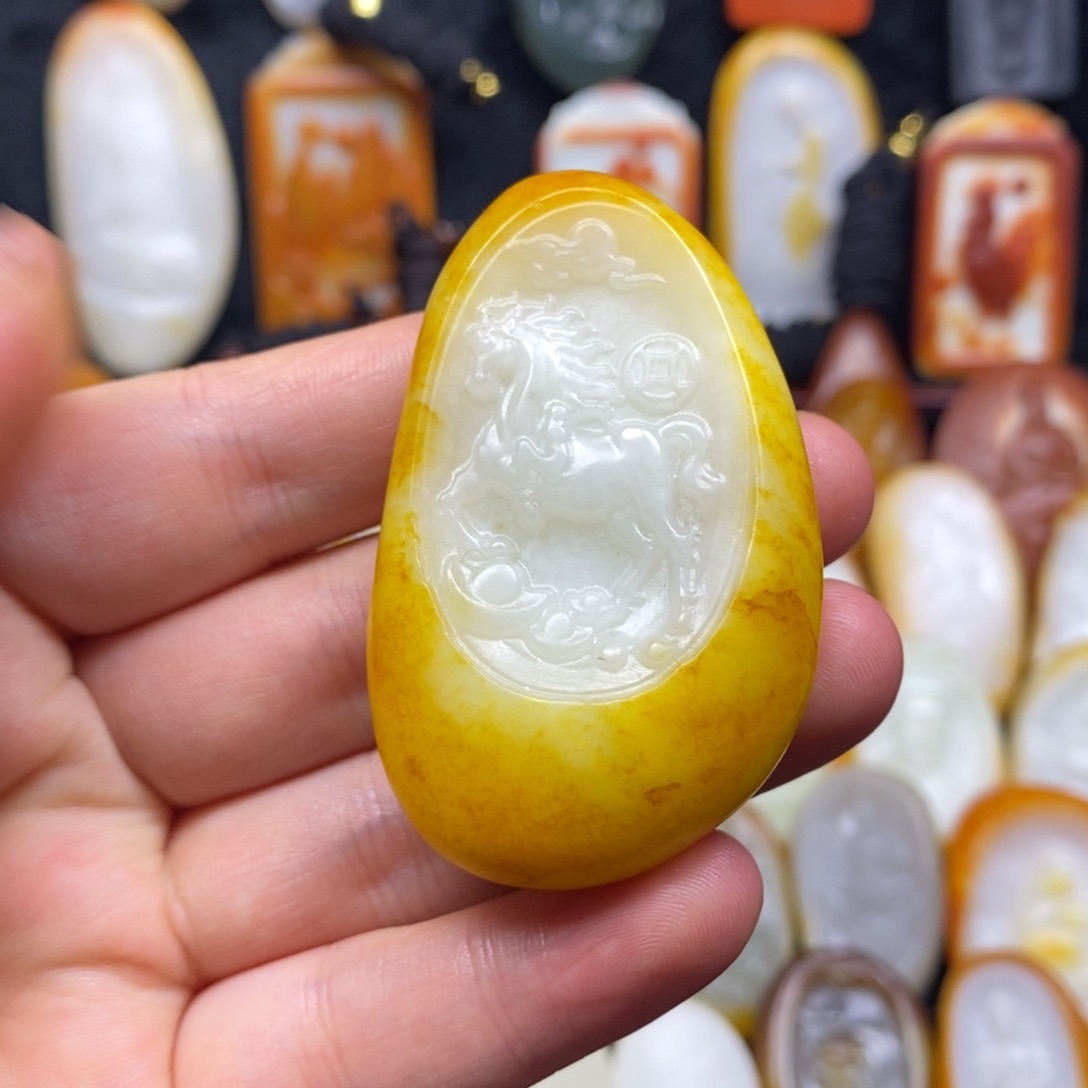 和田玉未镶嵌颈饰