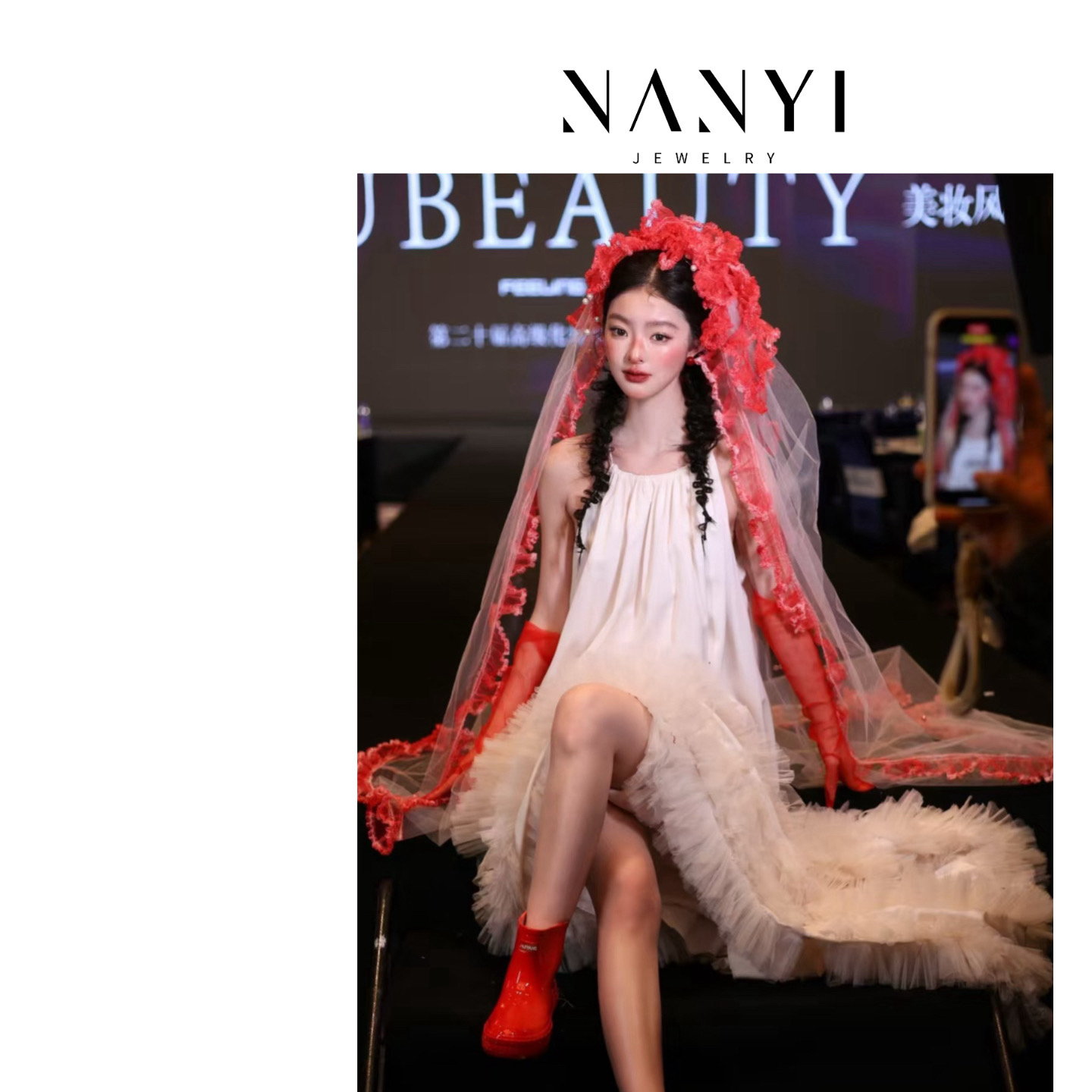 小南一｜康康造型 多巴胺 红色蝴蝶结可拆卸头纱