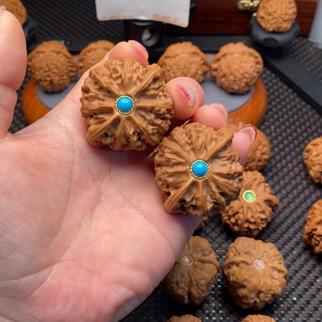 文玩核桃把件全品宫灯45尺镶嵌款