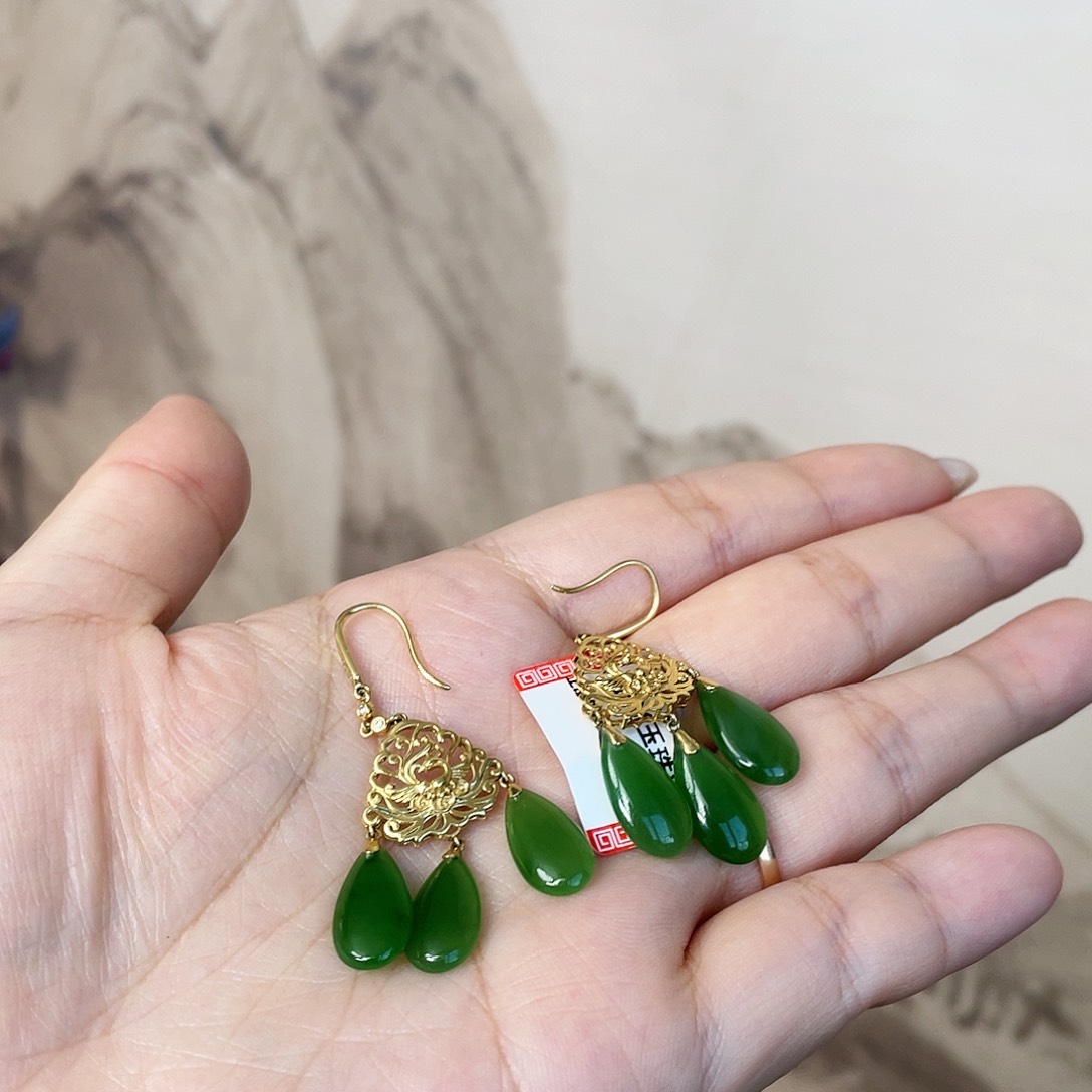 和田玉（碧玉）耳饰18K金镶嵌