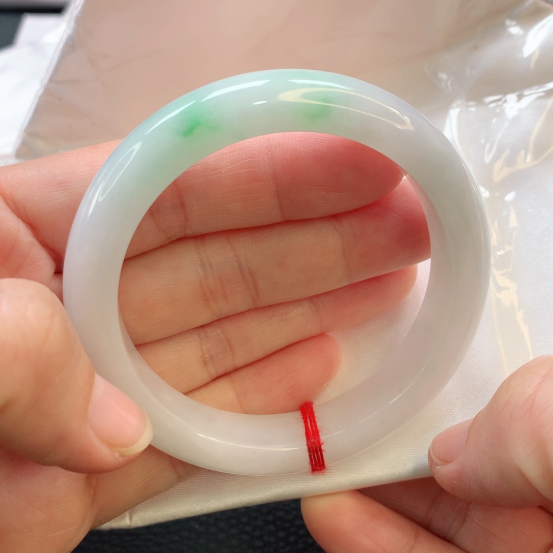 翡翠手镯未镶嵌56正