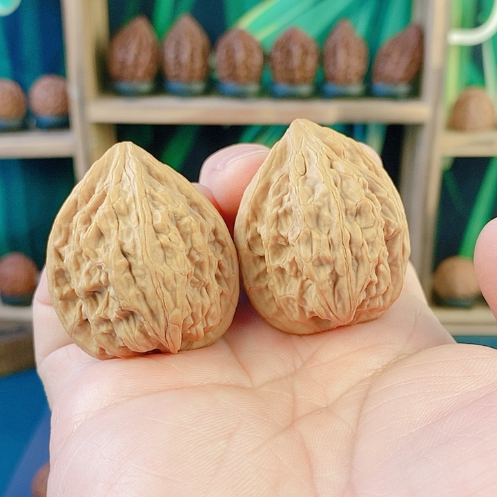 文玩核桃吊坠021天眼鸡心36尺