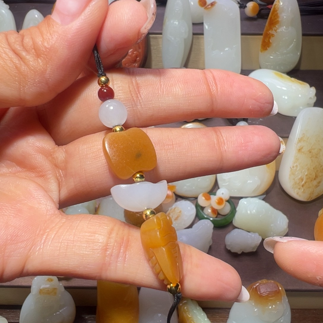 和田玉挂件未镶嵌