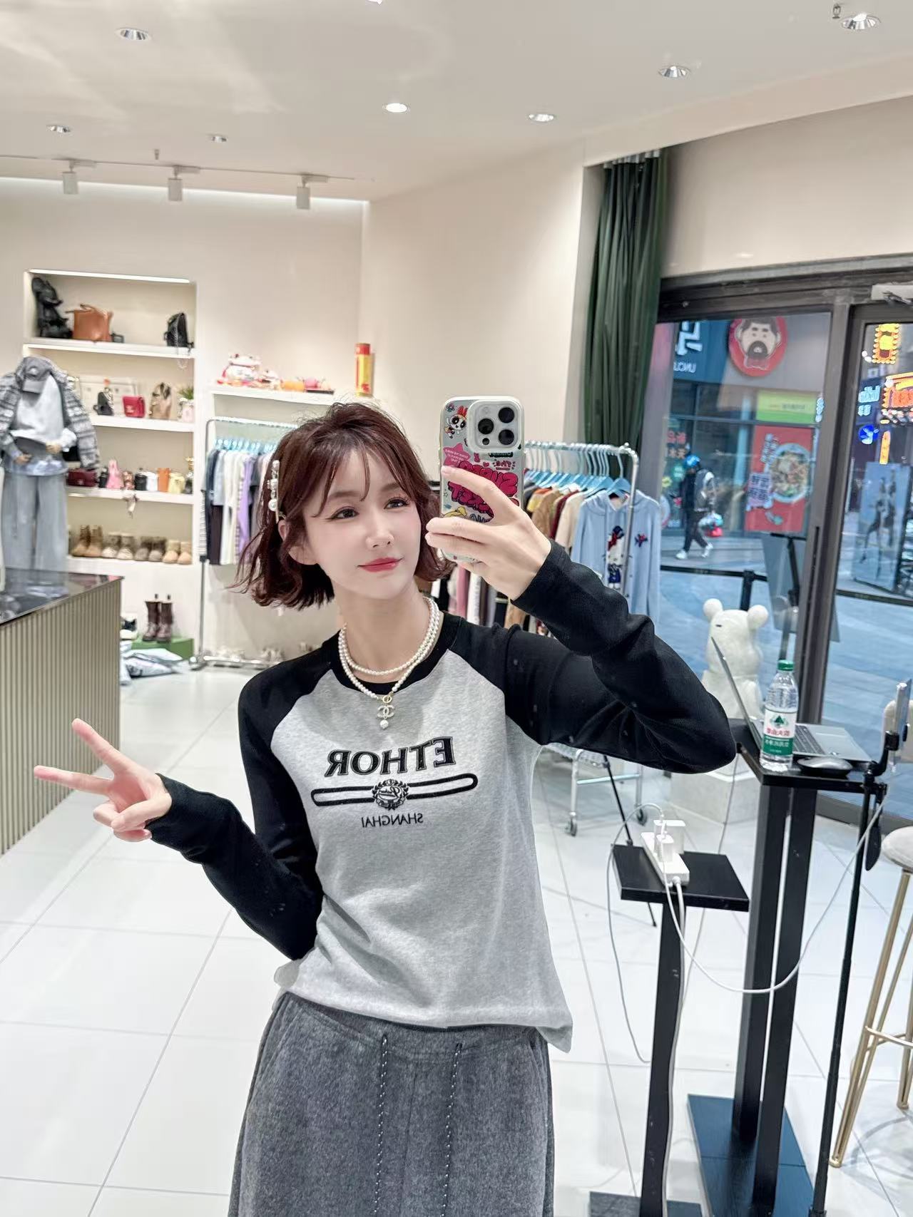 女皇【百搭圆领显瘦插肩撞色】T恤