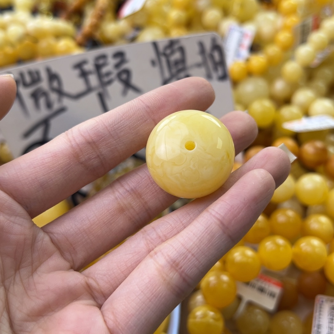 琥珀珠宝奇石未镶嵌