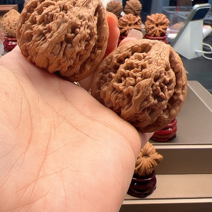 文玩核桃把件44 虎头王 o-012