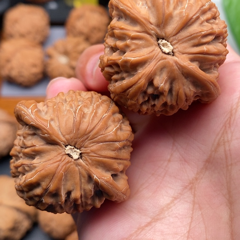 【闪购商品】文玩核桃把件金麒麟