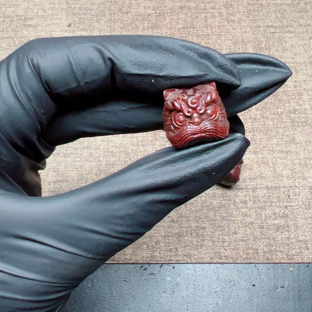 木海南红降雕刻醒狮1.5一颗