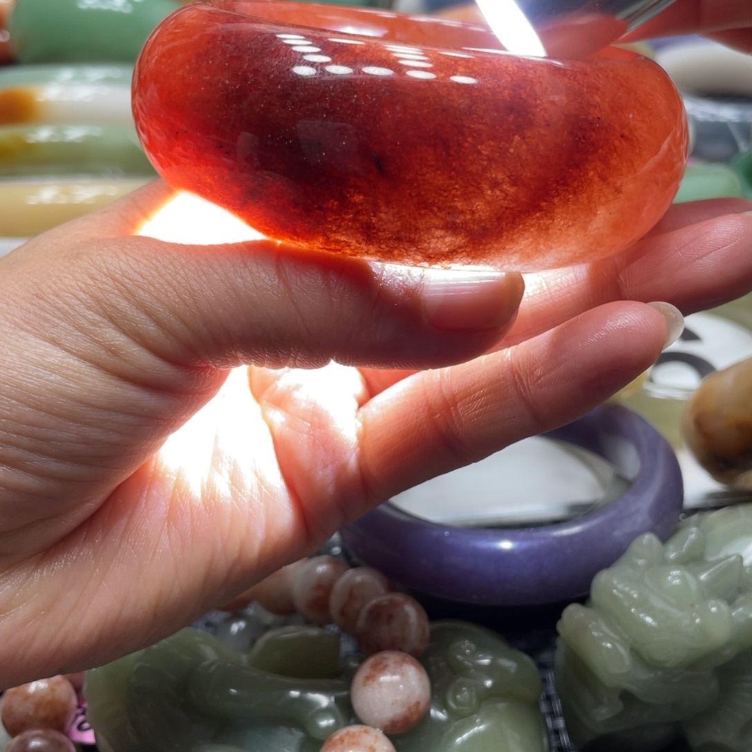 石英岩玉未镶嵌手镯