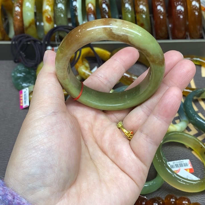 未镶嵌蛇纹石玉手镯