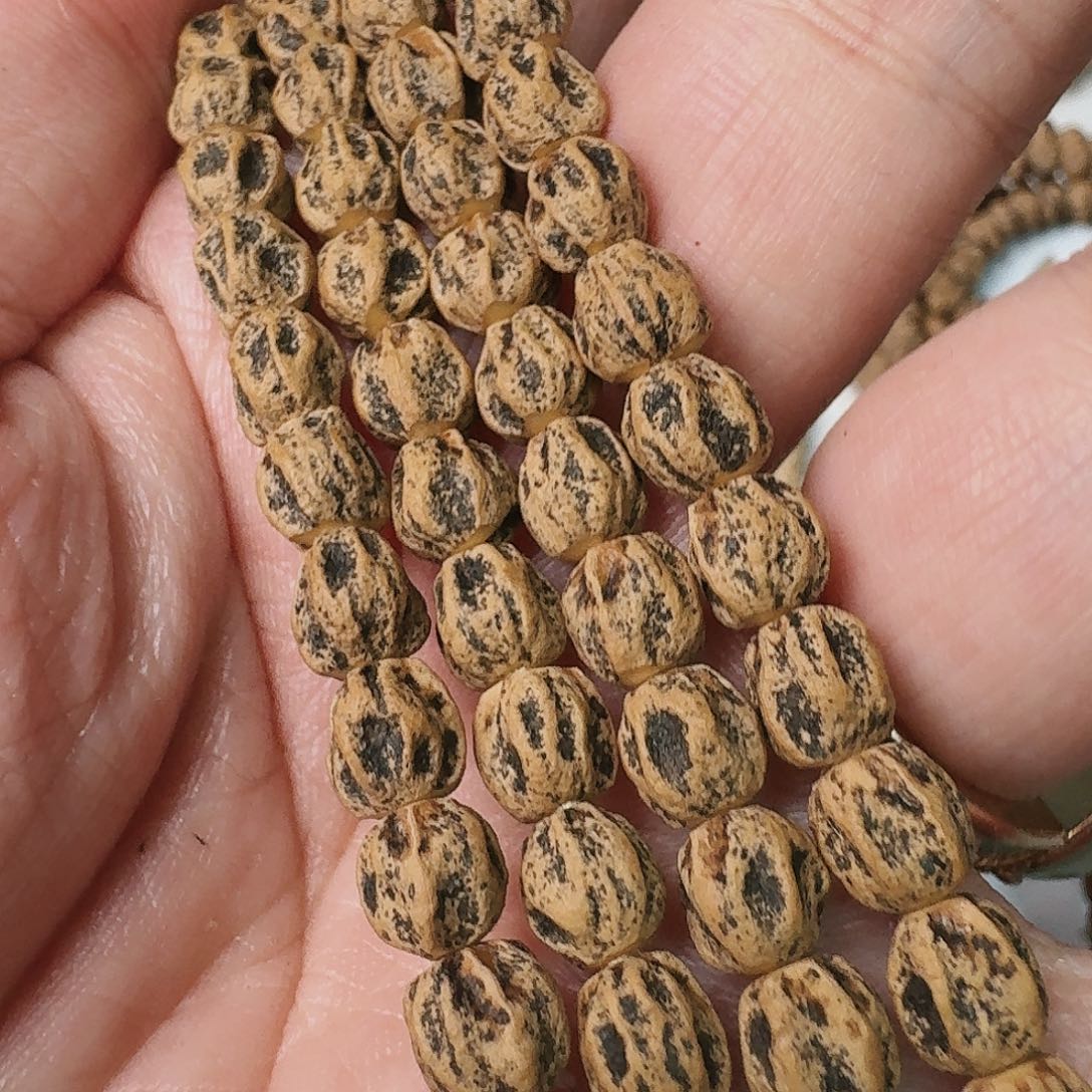 柏香籽/百香籽吊坠命***花