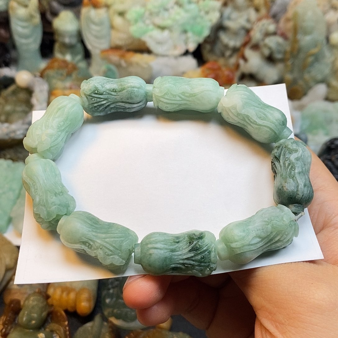 定制翡翠未镶嵌特色77