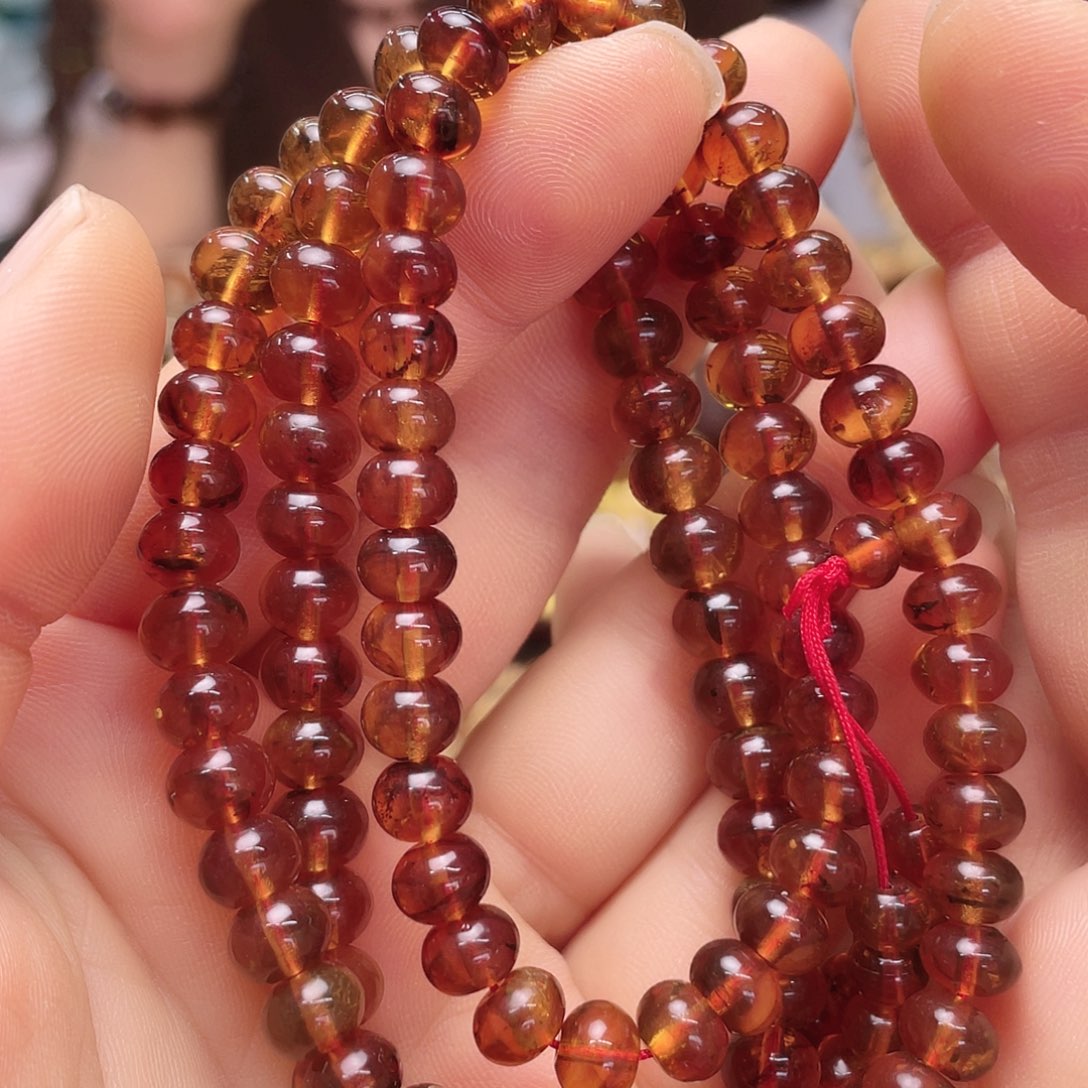 琥珀裸石未镶嵌七