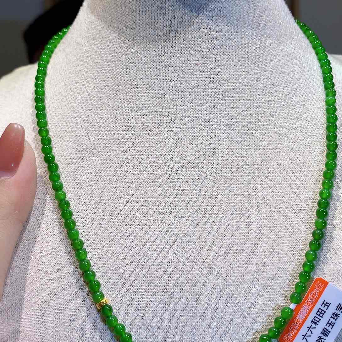 和田玉（碧玉）足金镶嵌颈饰卡4短链