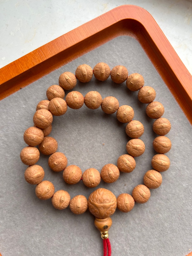 尼泊尔小11高油高密高瓷细纹慈悲眼36颗凤眼手持（活扣可绕手两圈