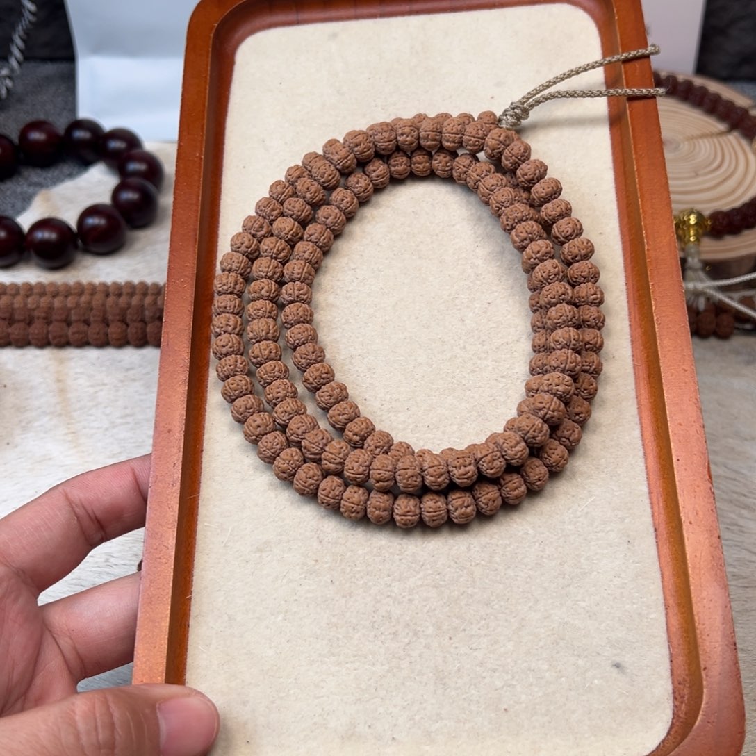 金刚菩提吊坠b****uYyyy树王108 Yyyy