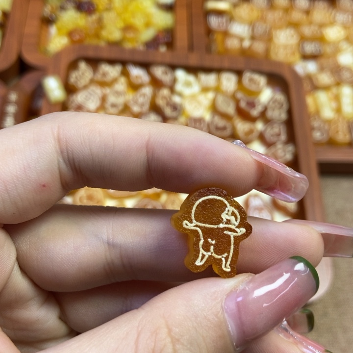 琥珀未镶嵌珠宝奇石原皮