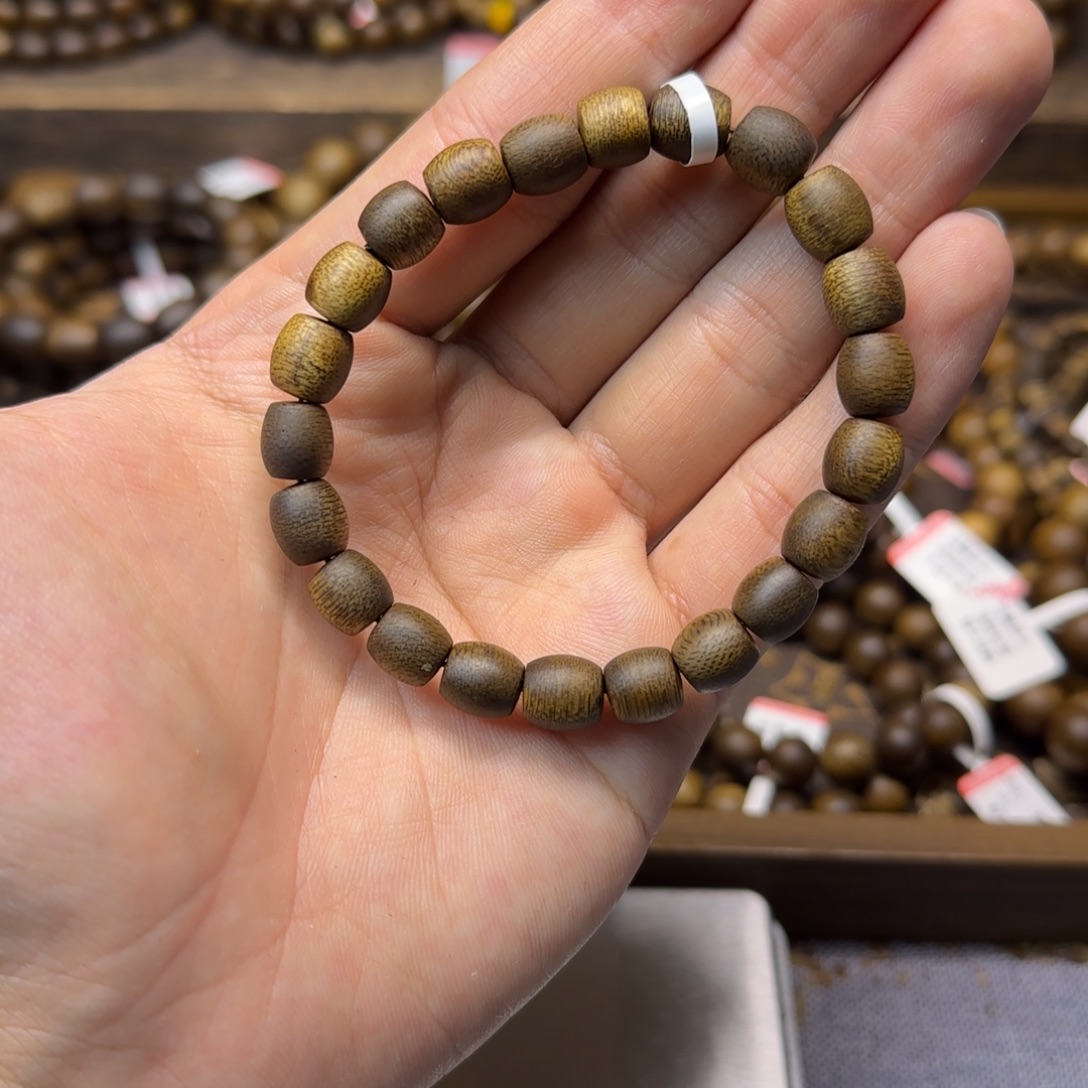 沉香沉香碎屑08鼓珠乌身圆叶