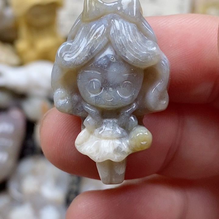 颈饰未镶嵌硅化珊瑚（珊瑚玉）小