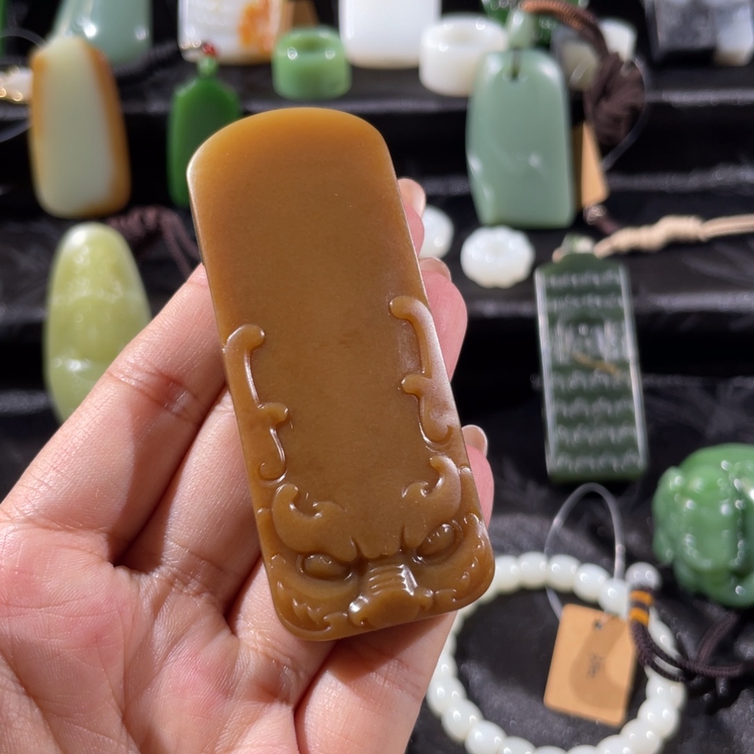 和田玉未镶嵌挂件