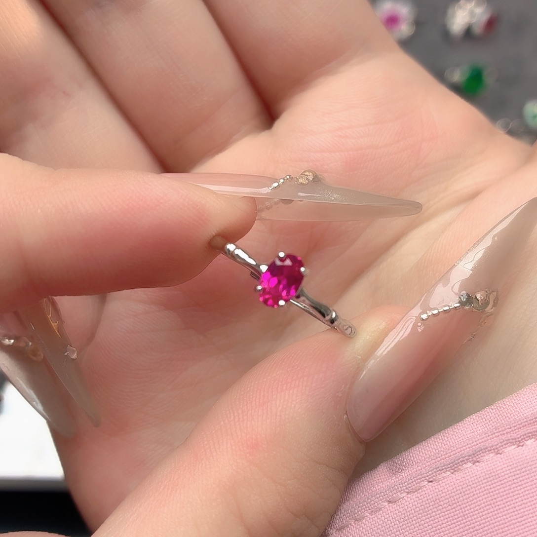 925银培育卢比莱色宝石