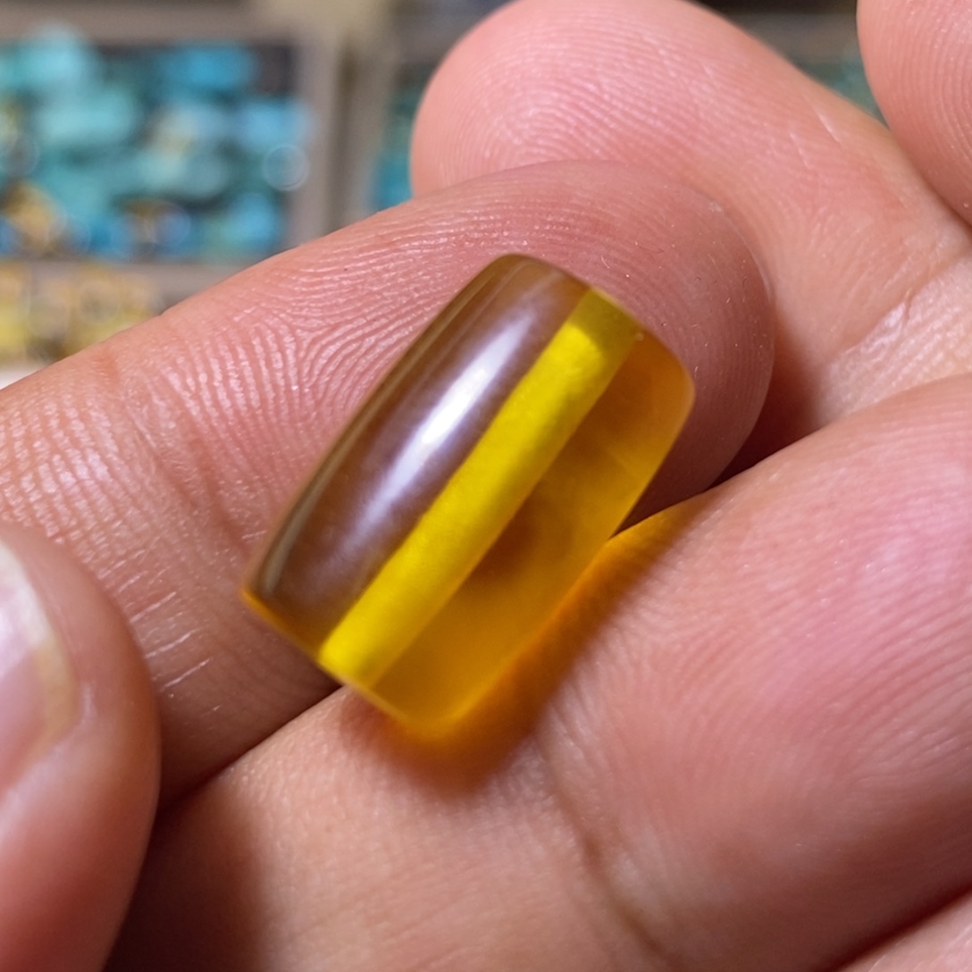 金珀未镶嵌裸石配饰