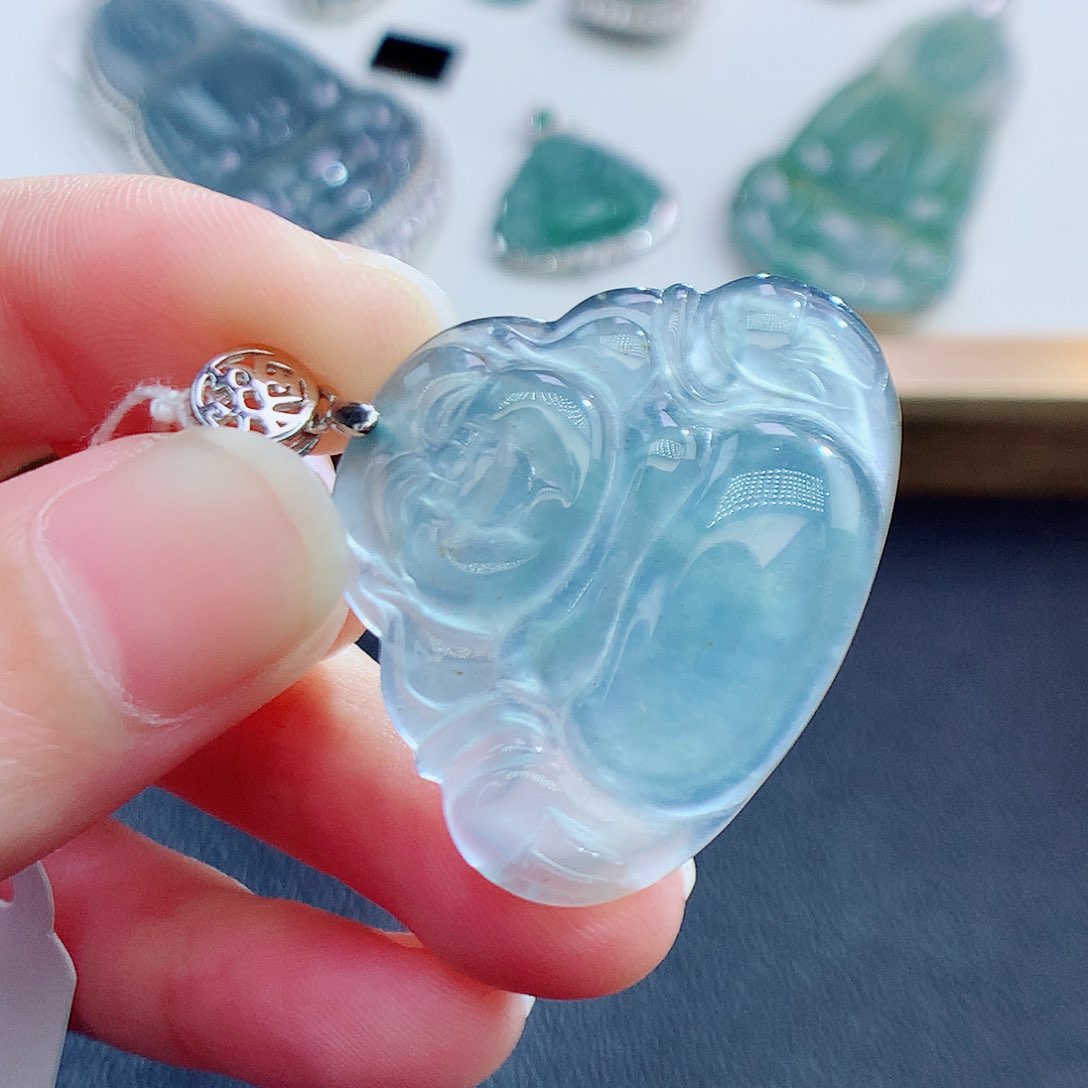 翡翠颈饰未镶嵌翡翠