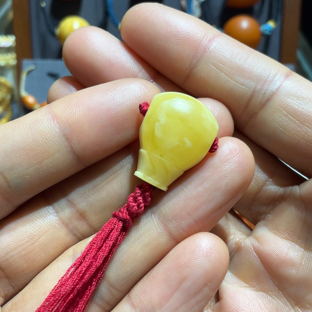 琥珀颈饰未镶嵌天然白花蜡佛塔三通厚14