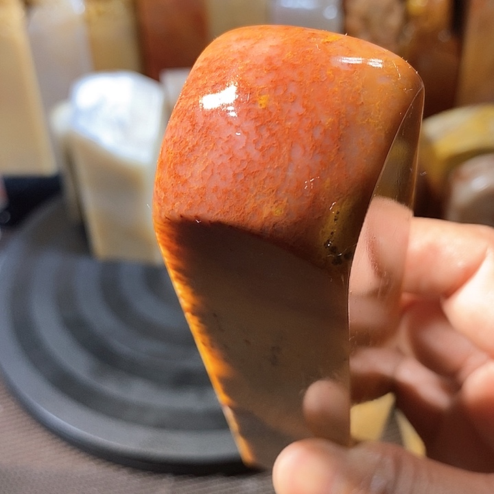 巴林石印石阿*哥巴林石雕刻艺术品