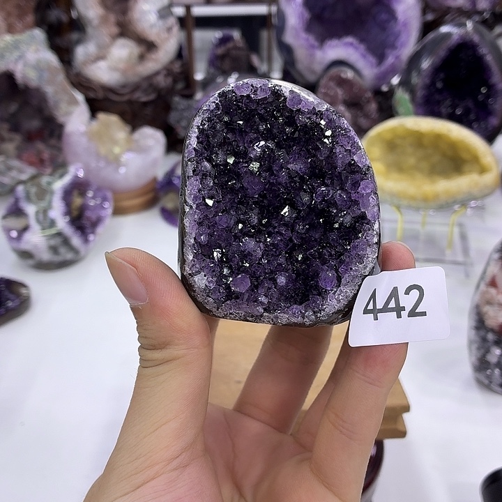 未镶嵌水晶大型摆件（非配饰）