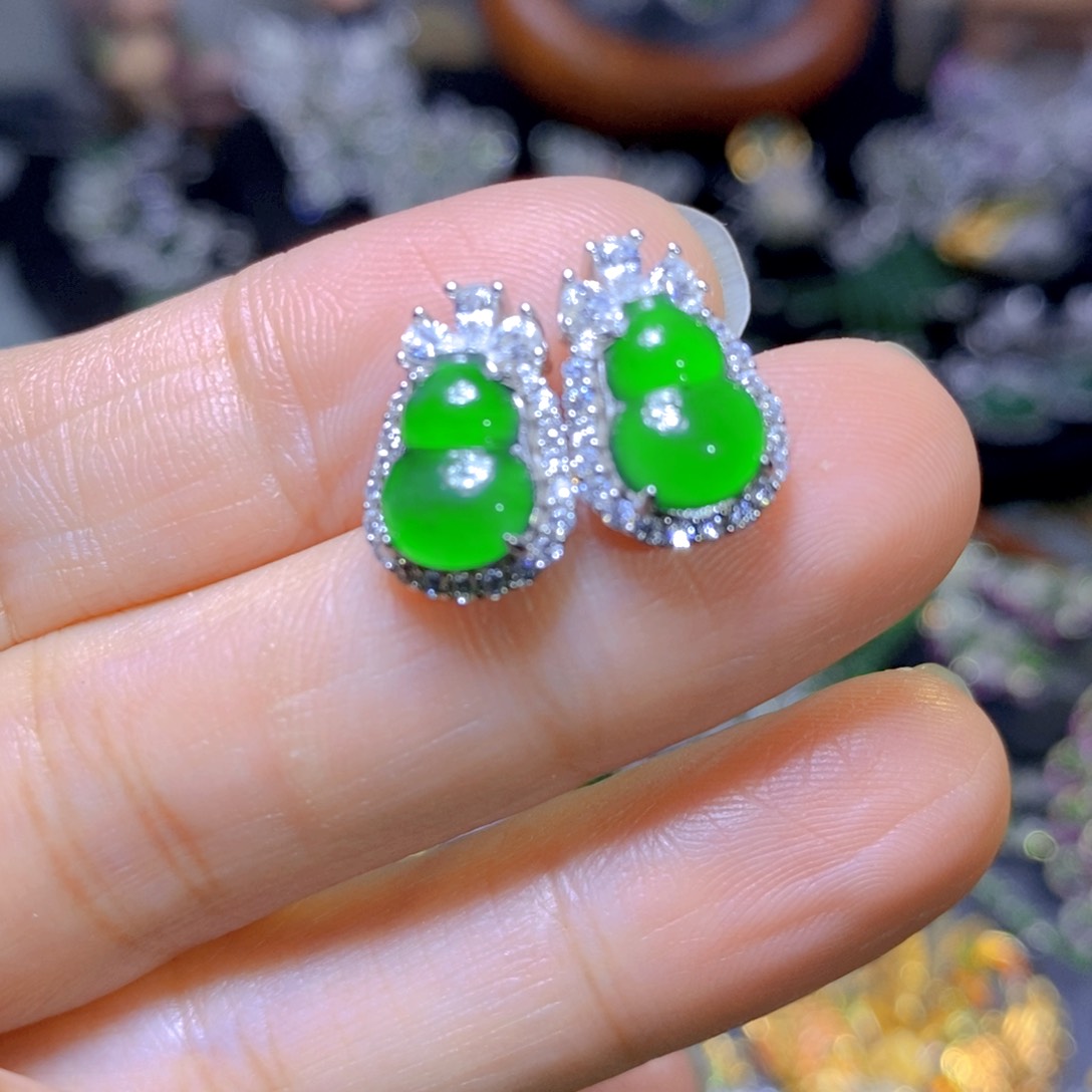 翡翠颈饰银S925镶嵌天然翡翠