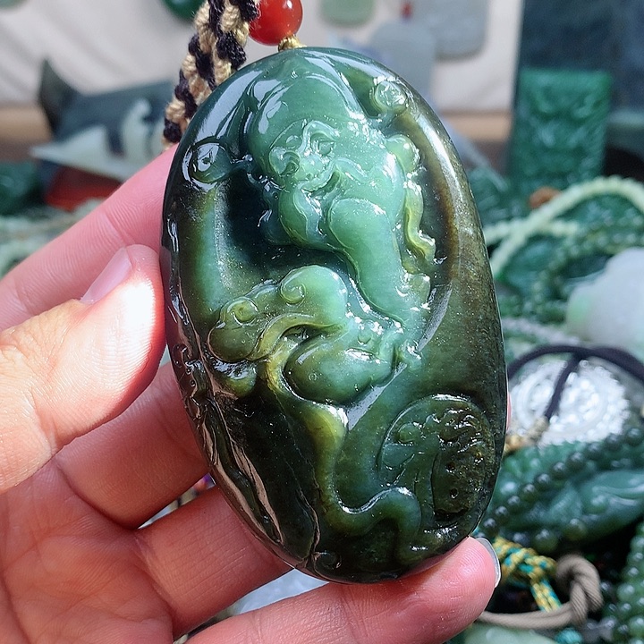 未镶嵌和田玉挂件