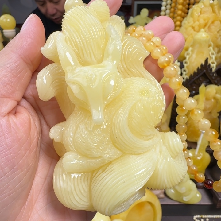 未镶嵌蜜蜡珠宝奇石