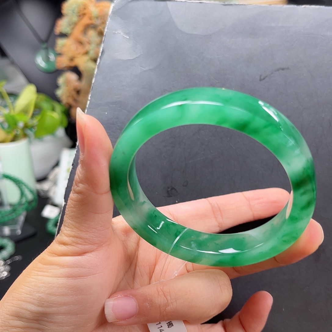 石英质玉未镶嵌手镯