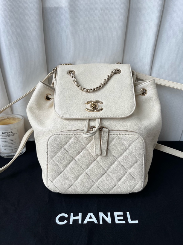 99新 Chanel/香奈儿 Affinity白金荔枝牛皮大号双肩包背包23开
