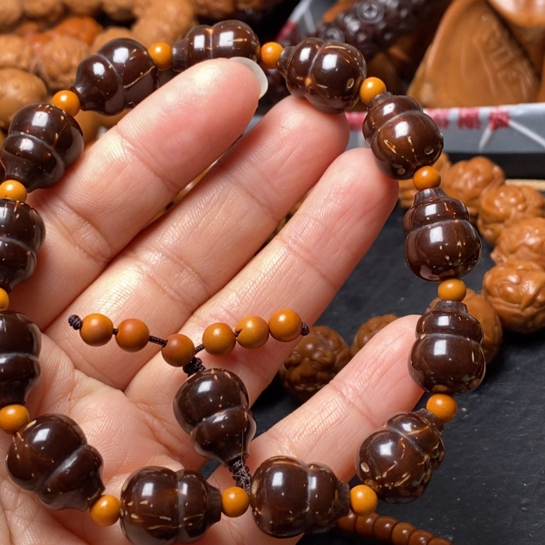 吊坠猴头核桃紫金