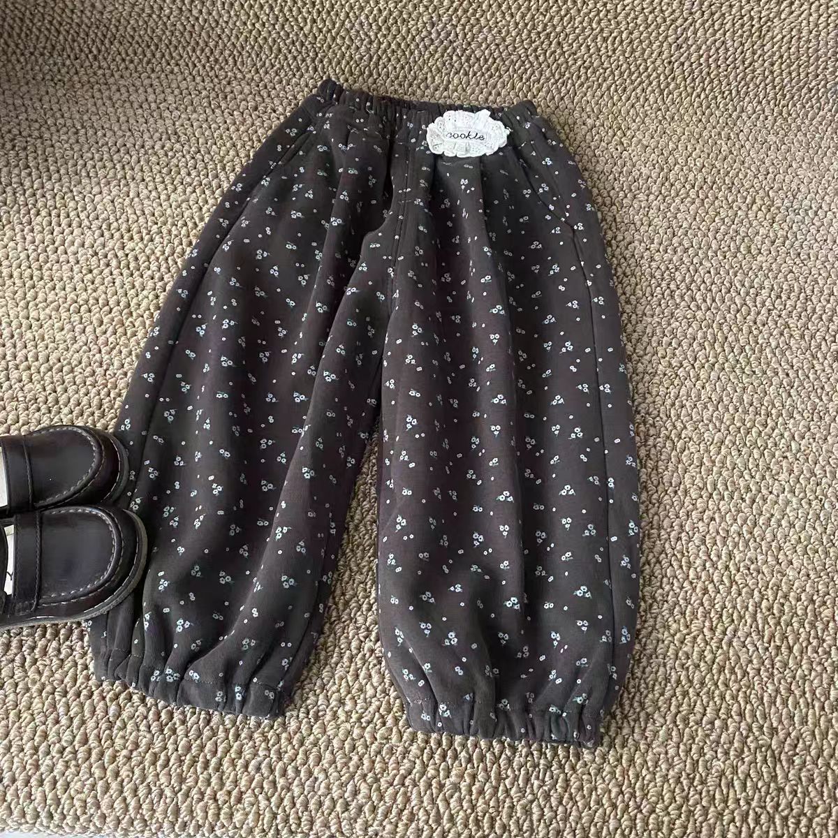 【加绒】女童裤子2025新款儿童冬季宽松洋气休闲裤女一体绒碎花卫裤