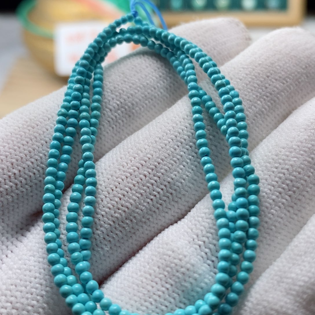 绿松石颈饰未镶嵌