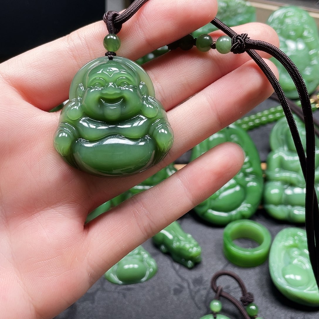 和田玉（碧玉）颈饰未镶嵌小***叨