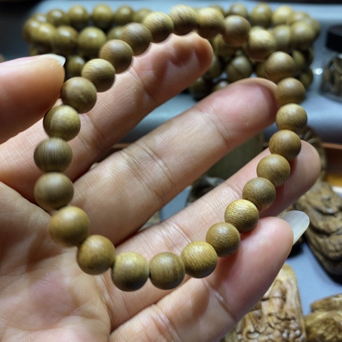 沉香木吊坠达拉干卡8