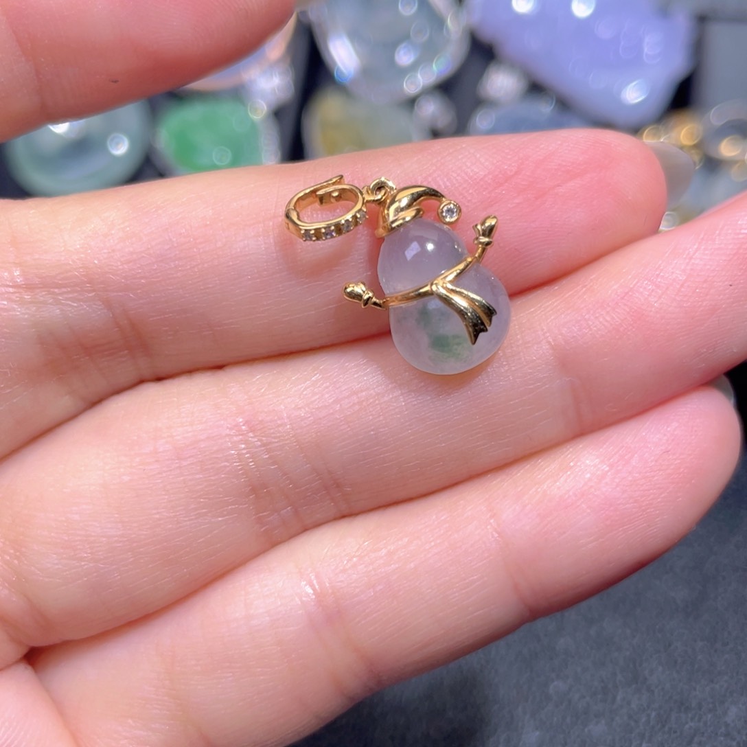 颈饰18K金镶嵌翡翠翡翠