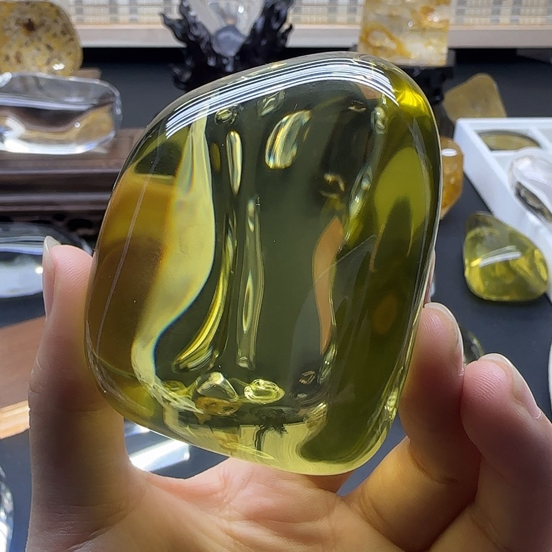 水晶天然摆件未镶嵌俊*