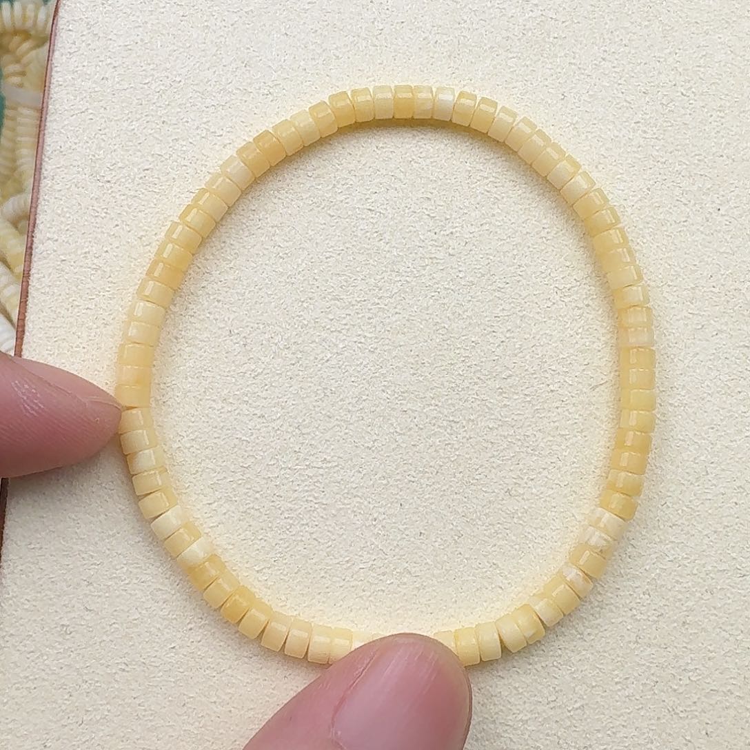 秋***天未镶嵌琥珀手链4mm蜜蜡药片手串