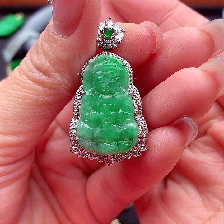 翡翠颈饰银S925镶嵌翡翠
